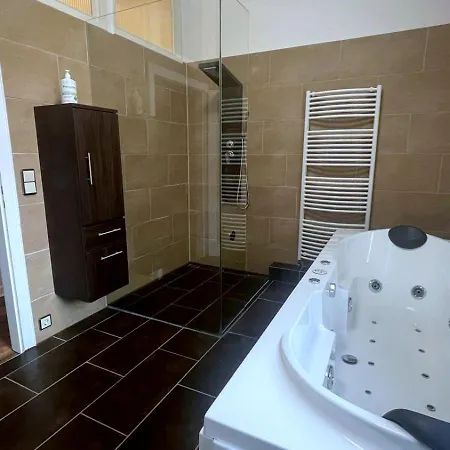 Grande Mit Whirlpool-badewanne Und 150 Qm Mitten Im Zentrum Apartment Bad Harzburg